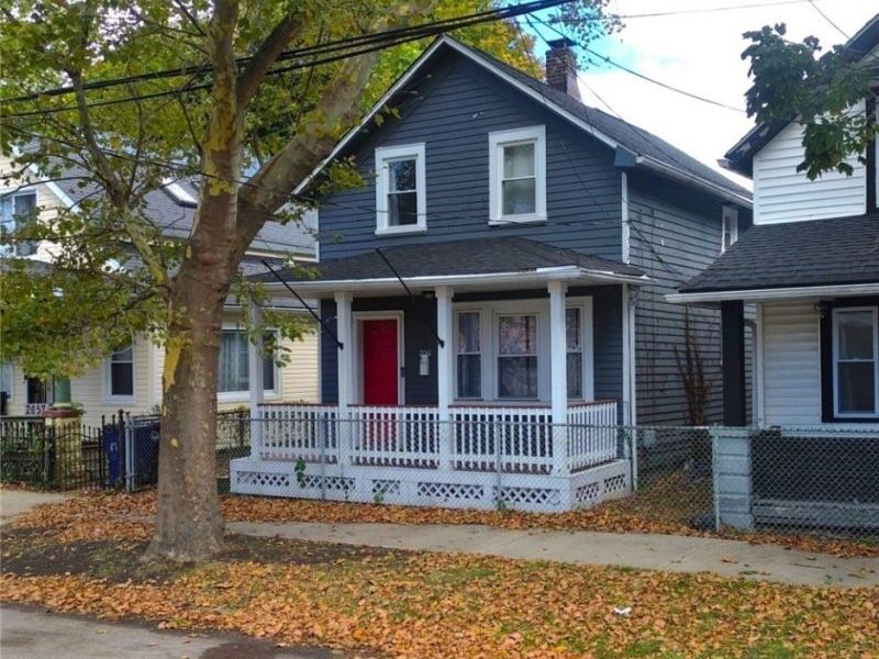 2061 W 33rd Street, Cleveland, OH 44113 Photo 2