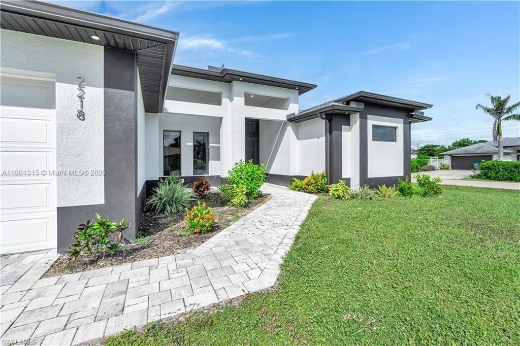 2218 SW 25th St, Cape Coral, FL 33914 Photo