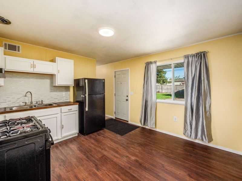 884 Bruckner Road, Columbus, OH 43207 Photo 10