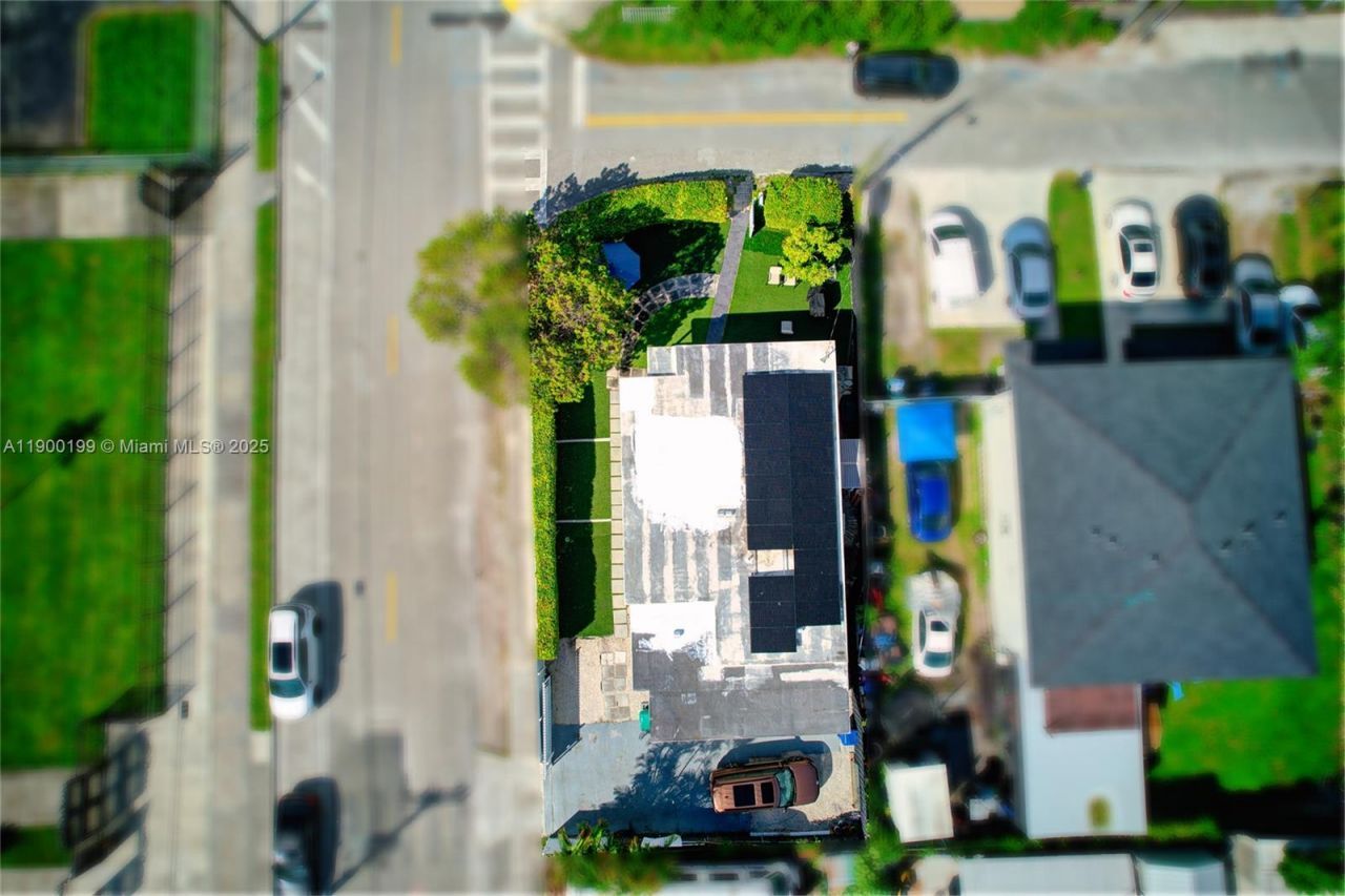 8401 NW 24th Pl, Miami, FL 33147 Photo