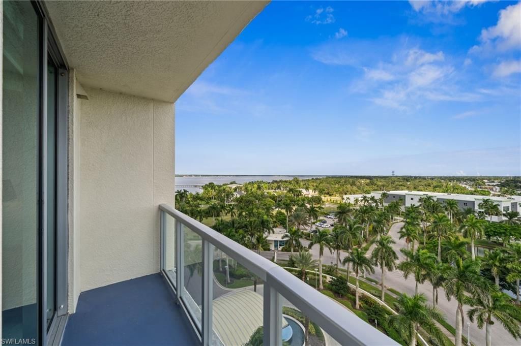 3000 Oasis Grand Blvd, Unit 901, Fort Myers, FL 33916 Photo