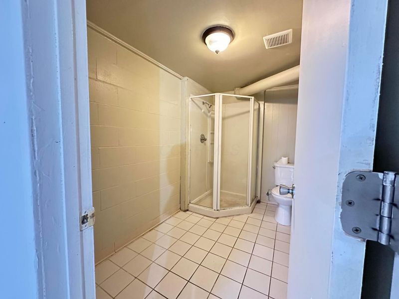 5726 Beechcroft Road, Unit J, Columbus, OH 43229 Photo 22