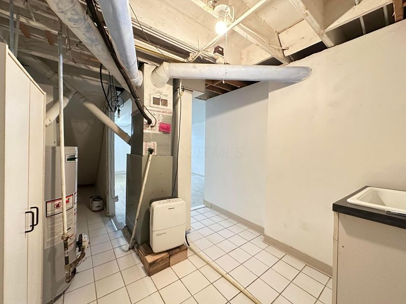 5726 Beechcroft Road, Unit J, Columbus, OH 43229 Photo 25