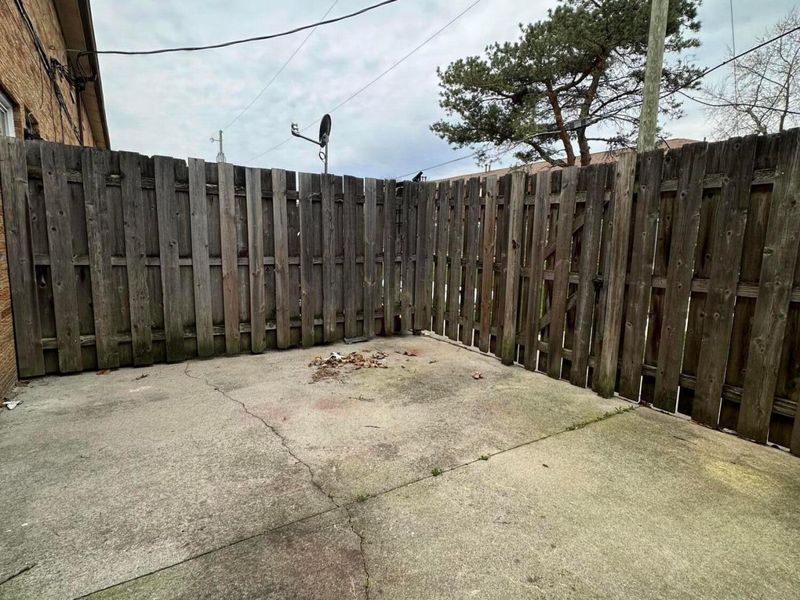 5726 Beechcroft Road, Unit J, Columbus, OH 43229 Photo 27