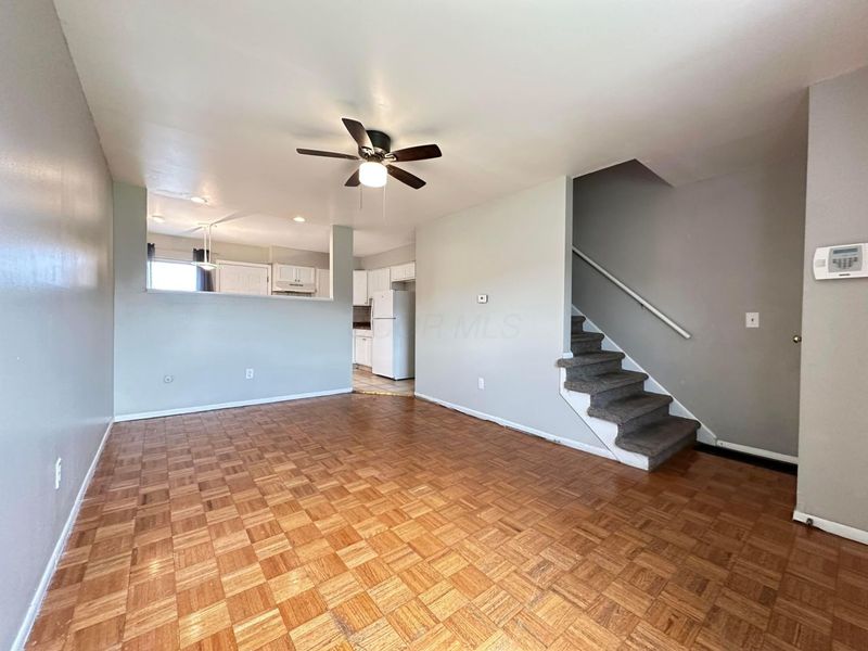 5726 Beechcroft Road, Unit J, Columbus, OH 43229 Photo 3