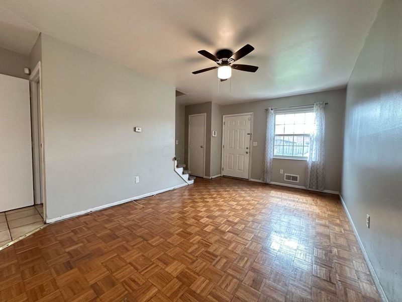 5726 Beechcroft Road, Unit J, Columbus, OH 43229 Photo 4