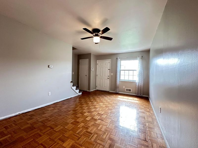 5726 Beechcroft Road, Unit J, Columbus, OH 43229 Photo 4