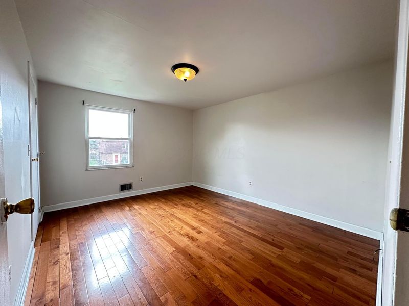 5726 Beechcroft Road, Unit J, Columbus, OH 43229 Photo 9