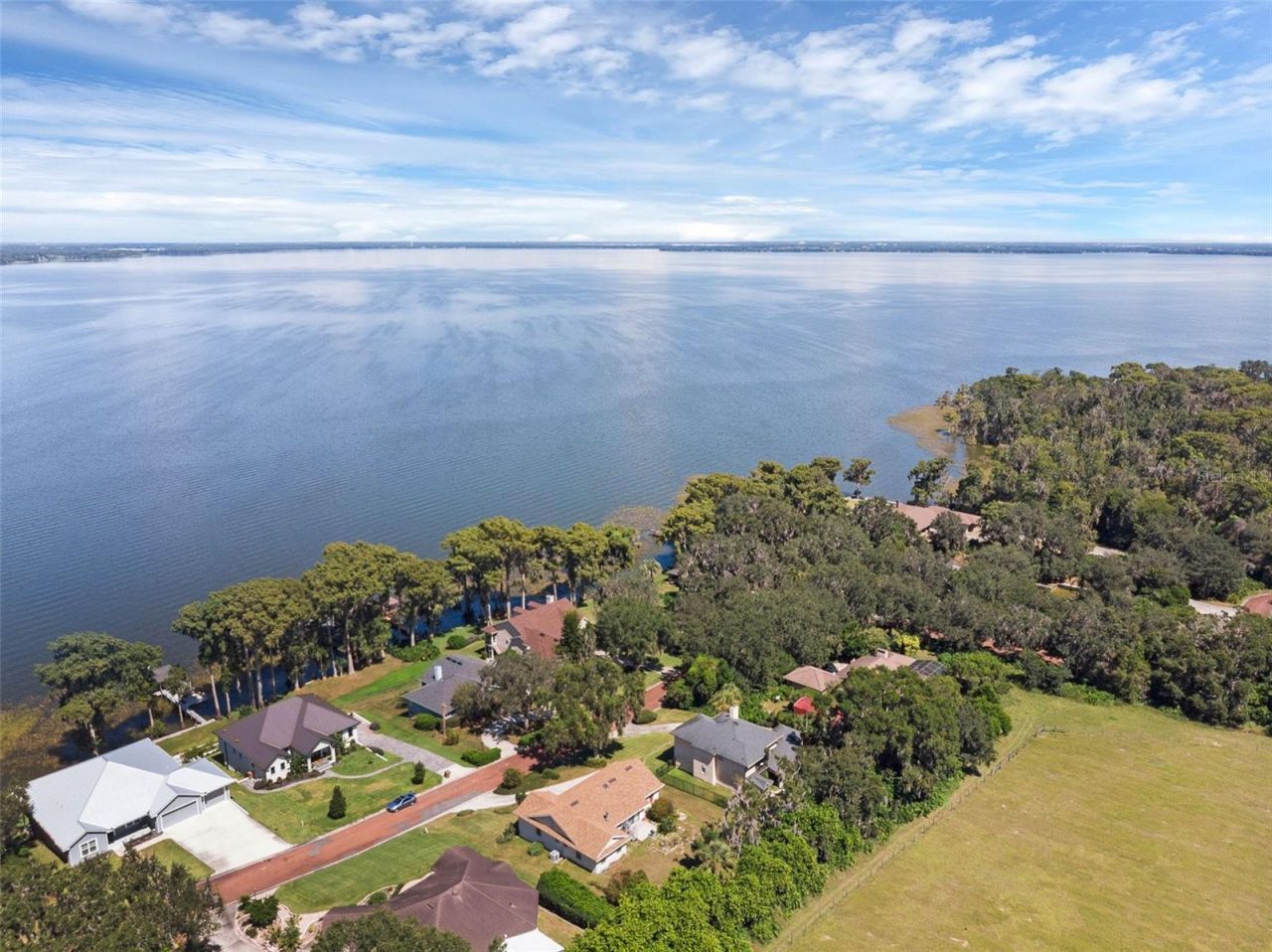 6846 Lake View Drive, Yalaha, FL 34797 Photo