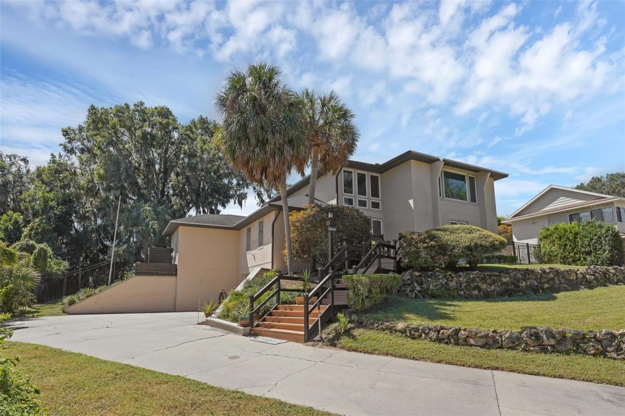 6846 Lake View Drive, Yalaha, FL 34797 Photo