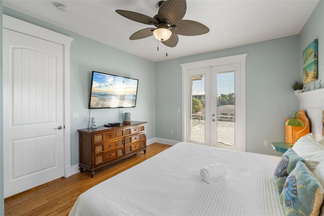 204 66th Street, Holmes Beach, FL 34217 Photo