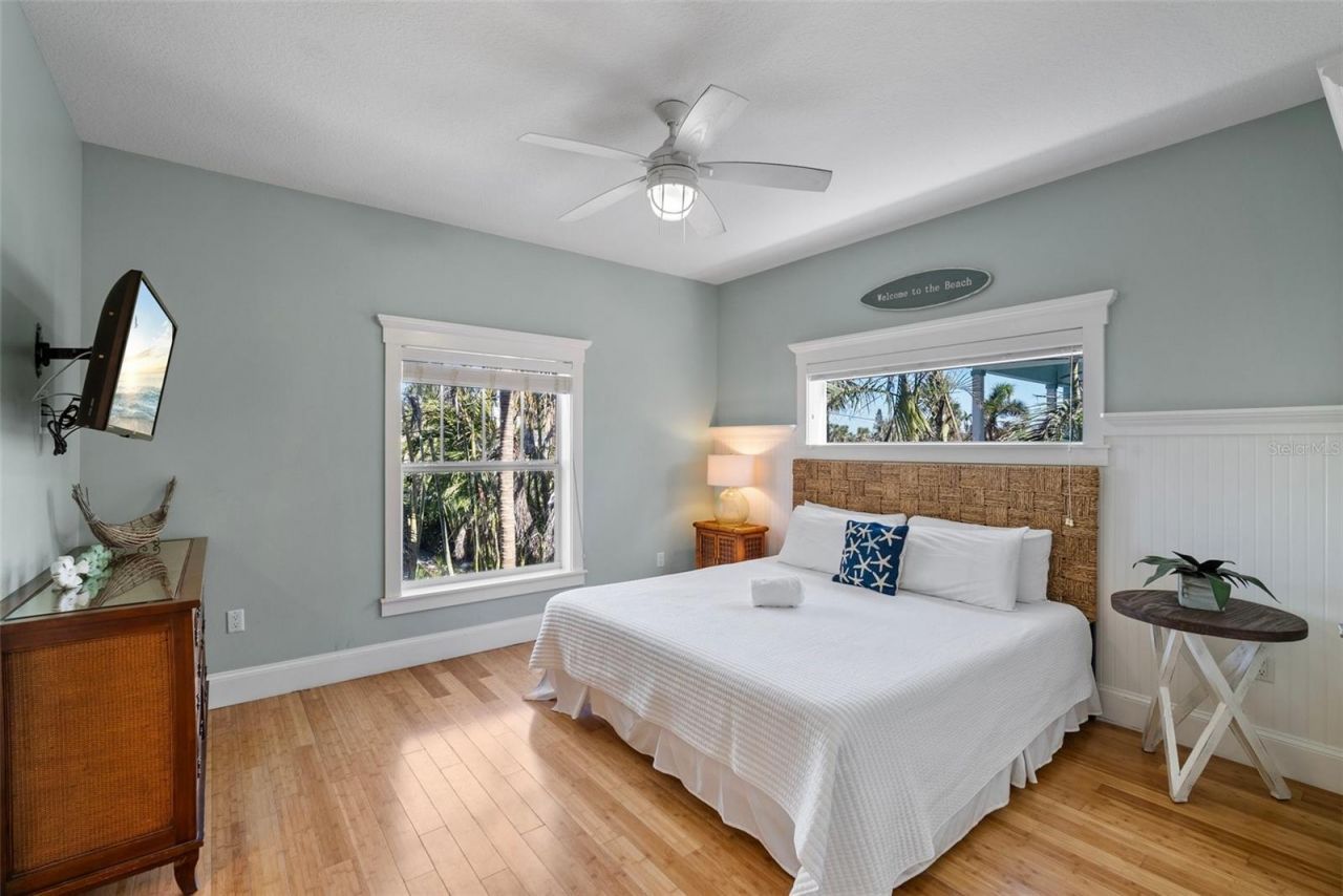 204 66th Street, Holmes Beach, FL 34217 Photo