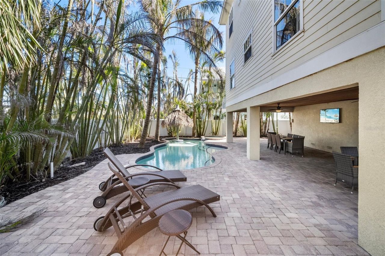 204 66th Street, Holmes Beach, FL 34217 Photo