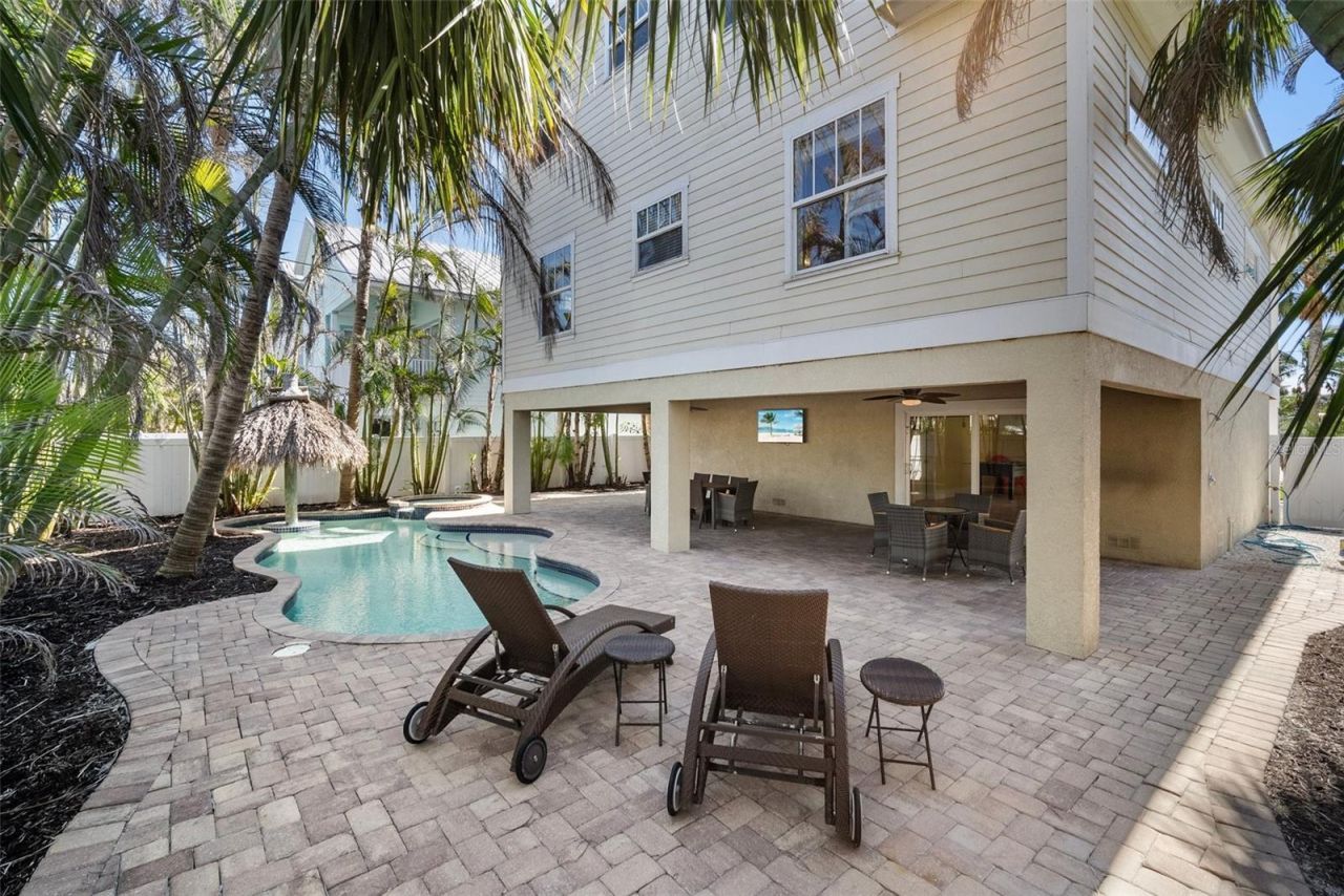 204 66th Street, Holmes Beach, FL 34217 Photo