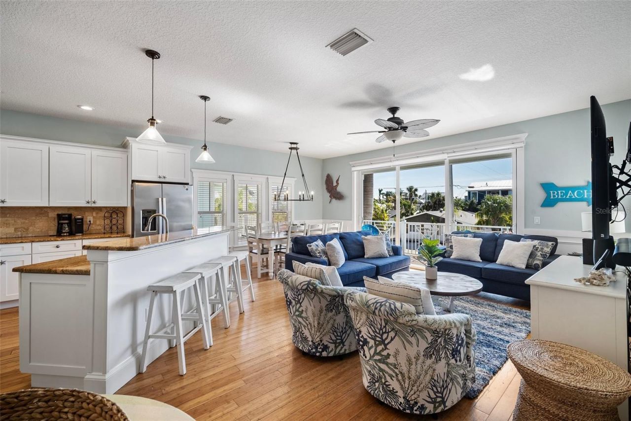 204 66th Street, Holmes Beach, FL 34217 Photo