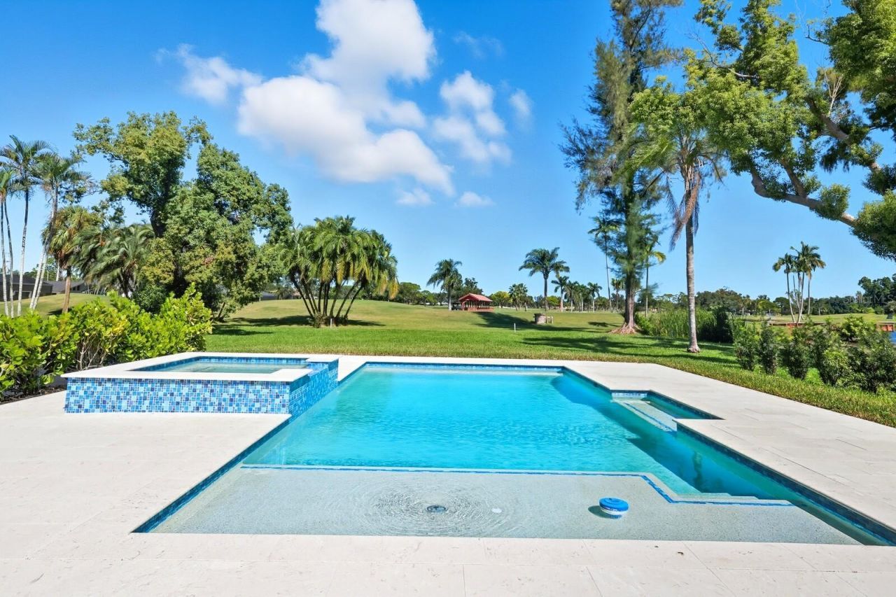 5060 18th Avenue W, Bradenton, FL 34209 Photo