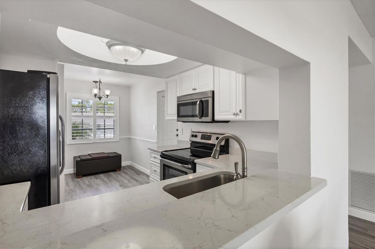 1153 Edgewater Circle, Bradenton, FL 34209 Photo