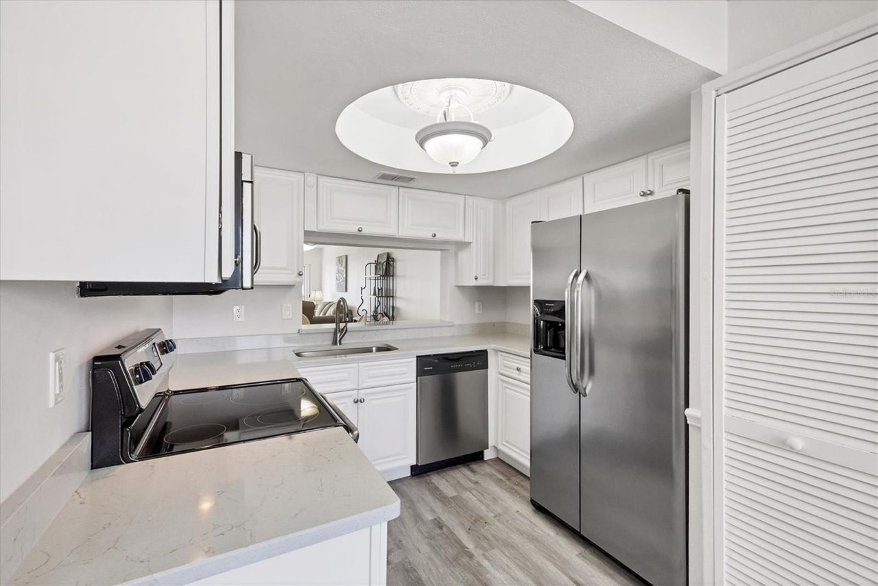 1153 Edgewater Circle, Bradenton, FL 34209 Photo