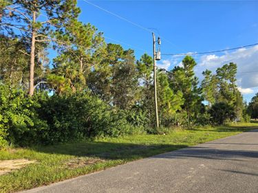 6012 SARA AVENUE N, LEHIGH ACRES, FL 33971