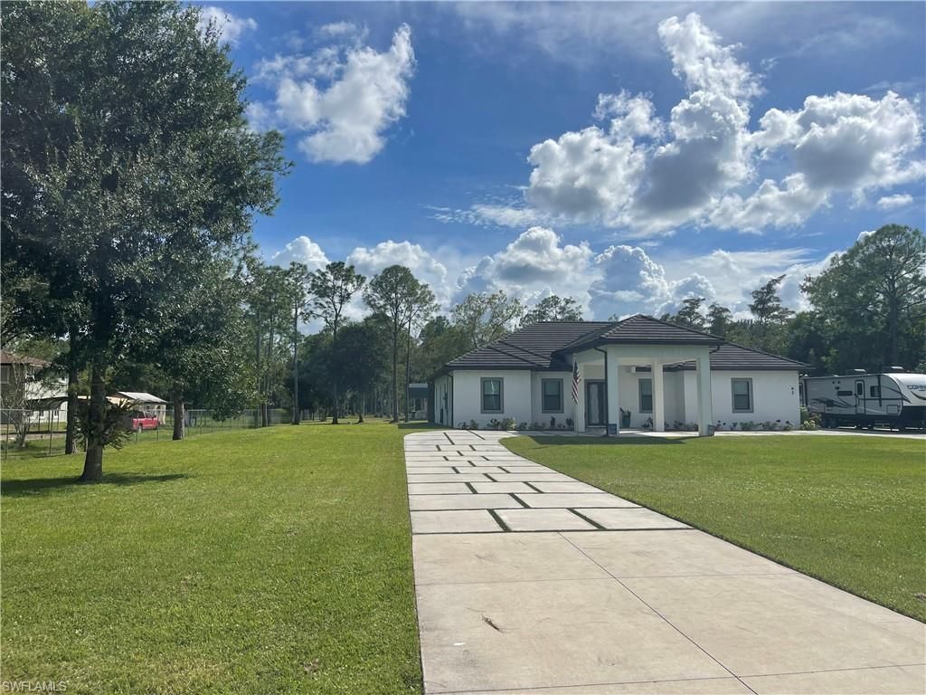 62 35th Ave Ne, Naples, FL 34120 Photo