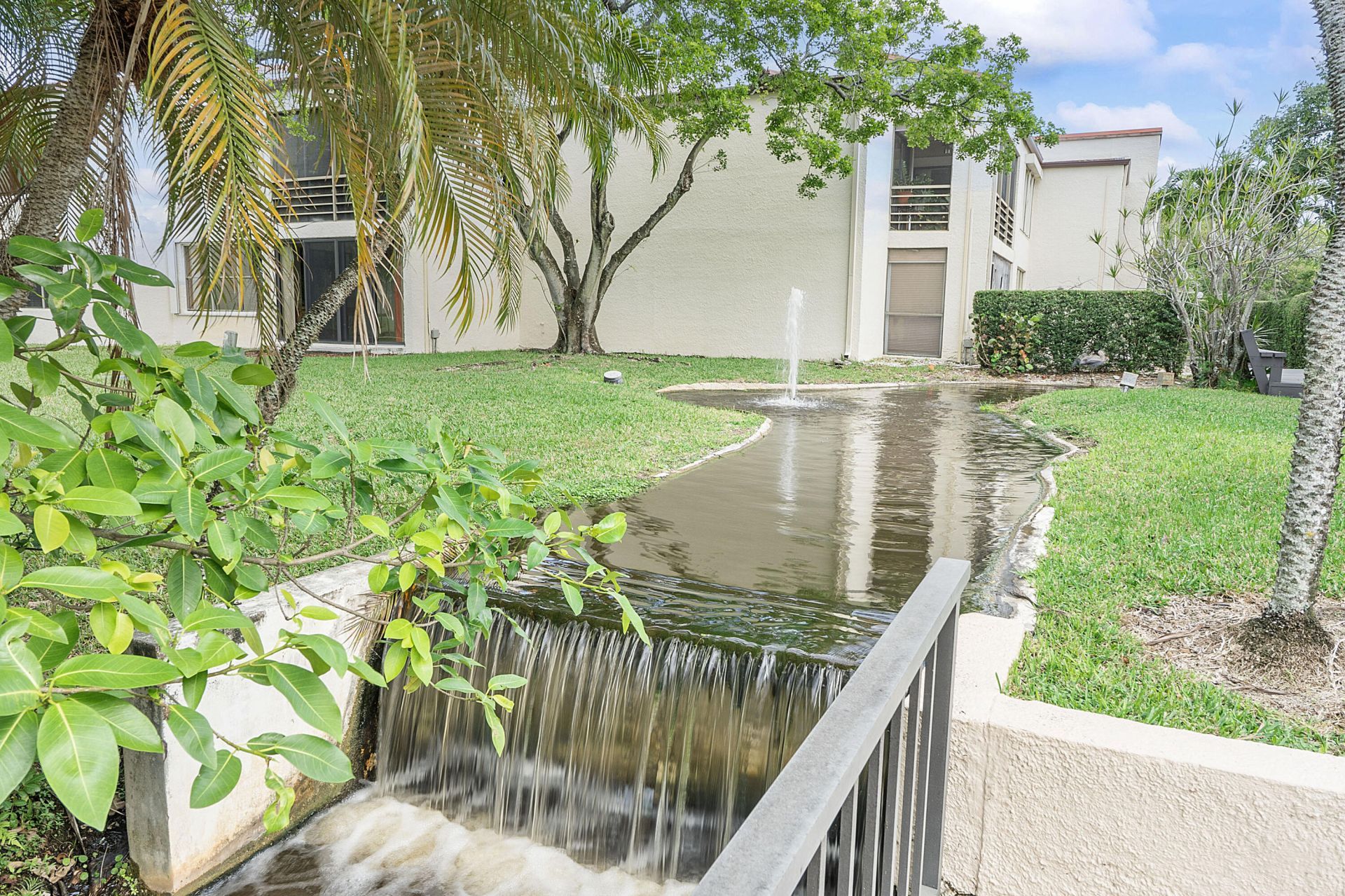 2236 N Cypress Bend Drive, Unit 311, Pompano Beach, FL 33069 Photo