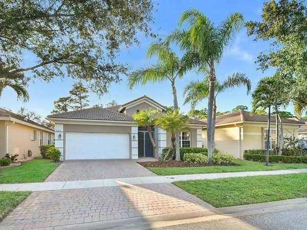7084 SE Cricket Ct, Stuart, FL 34997