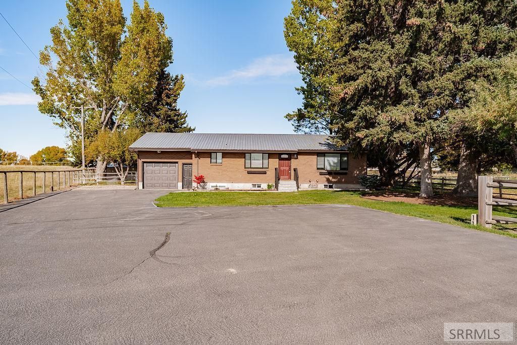 4665 E Bailey Lane, Ammon, ID 83406 Main Photo
