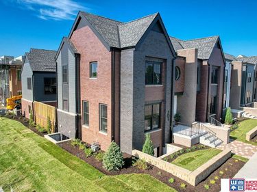 701 Blue Sage Boulevard, Lincoln, NE 68521