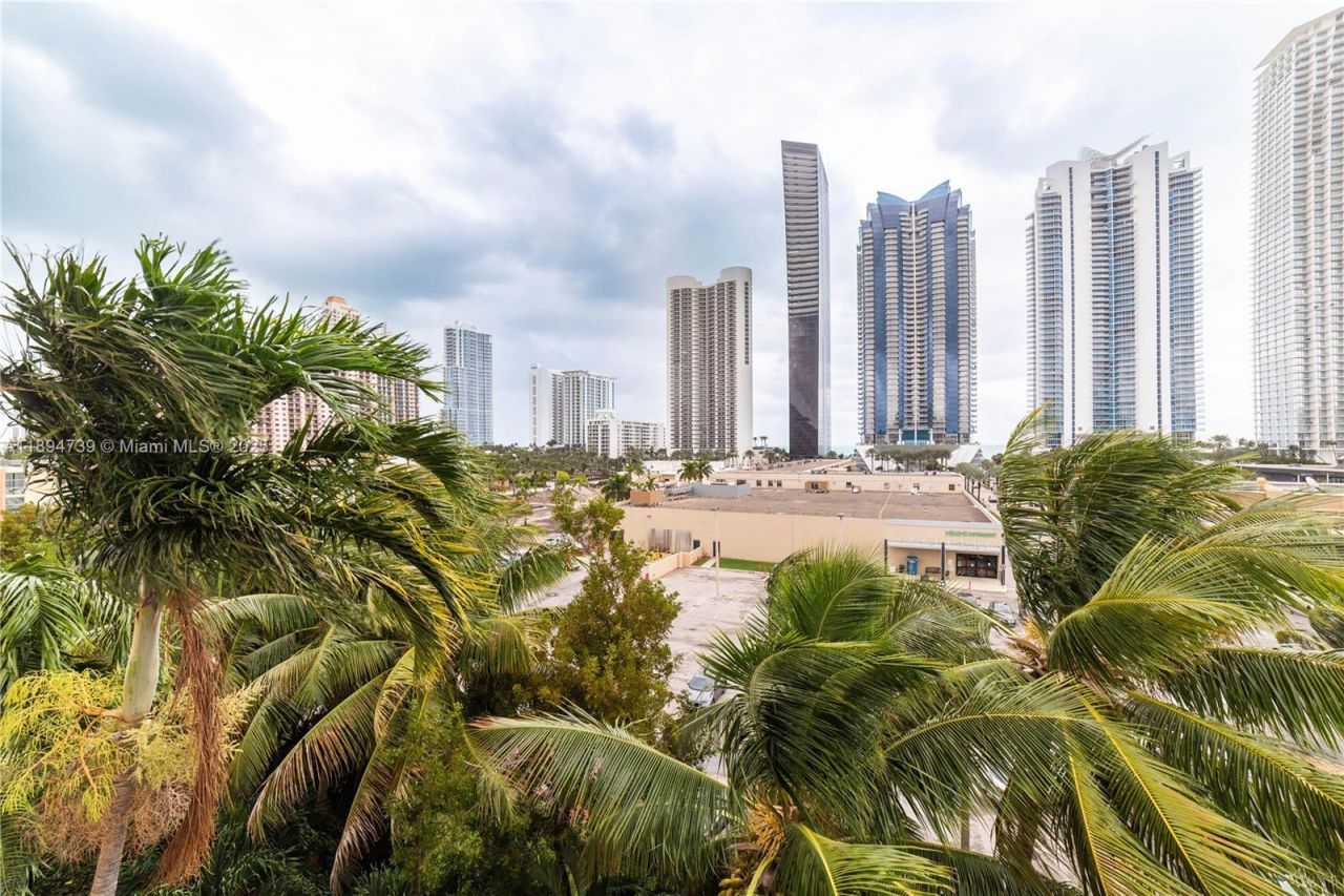 17145 N Bay Rd, Unit 4607, Sunny Isles Beach, FL 33160 Photo