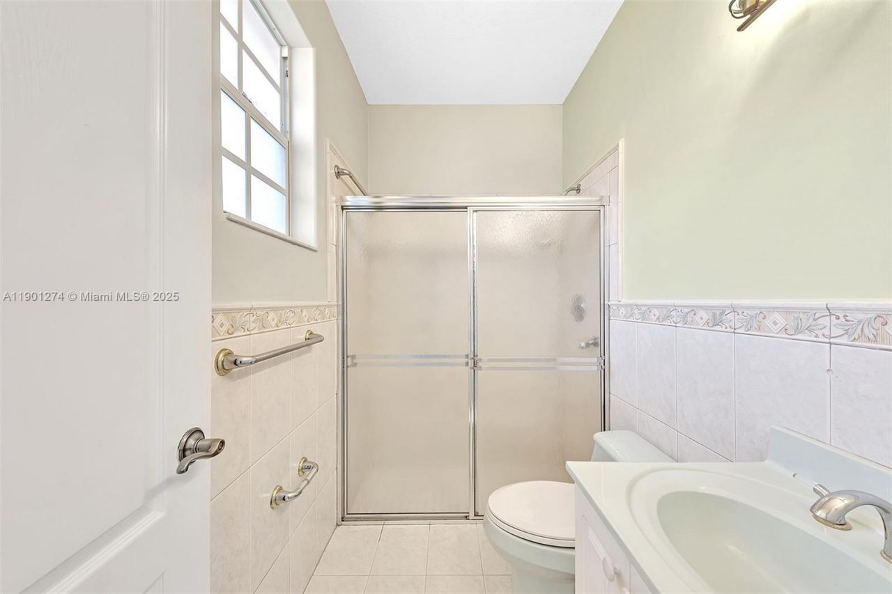 279 NW 119th Ave., Miami, FL 33182 Photo