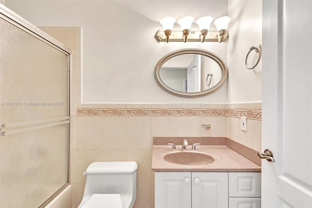 279 NW 119th Ave., Miami, FL 33182 Photo