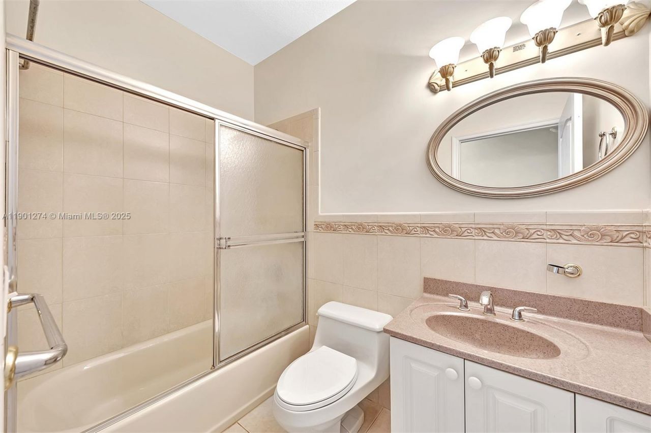 279 NW 119th Ave., Miami, FL 33182 Photo