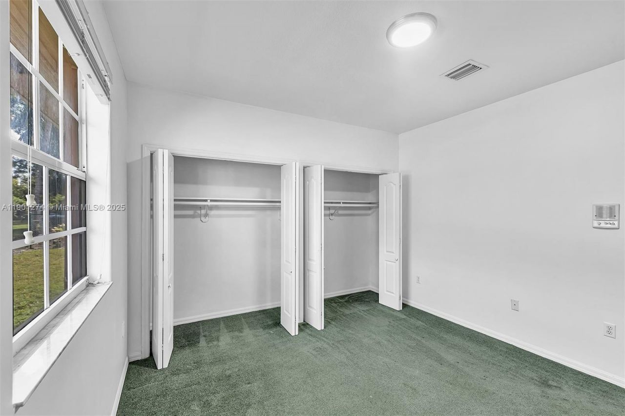 279 NW 119th Ave., Miami, FL 33182 Photo