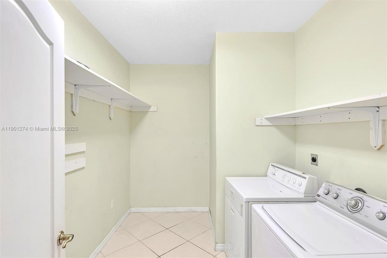 279 NW 119th Ave., Miami, FL 33182 Photo