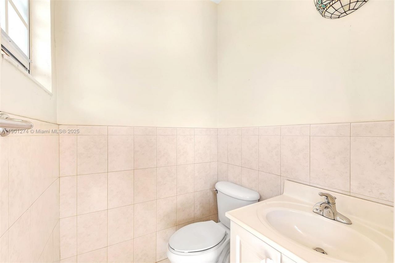 279 NW 119th Ave., Miami, FL 33182 Photo