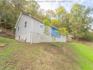 6562 Quick Road, Elkview, WV 25045