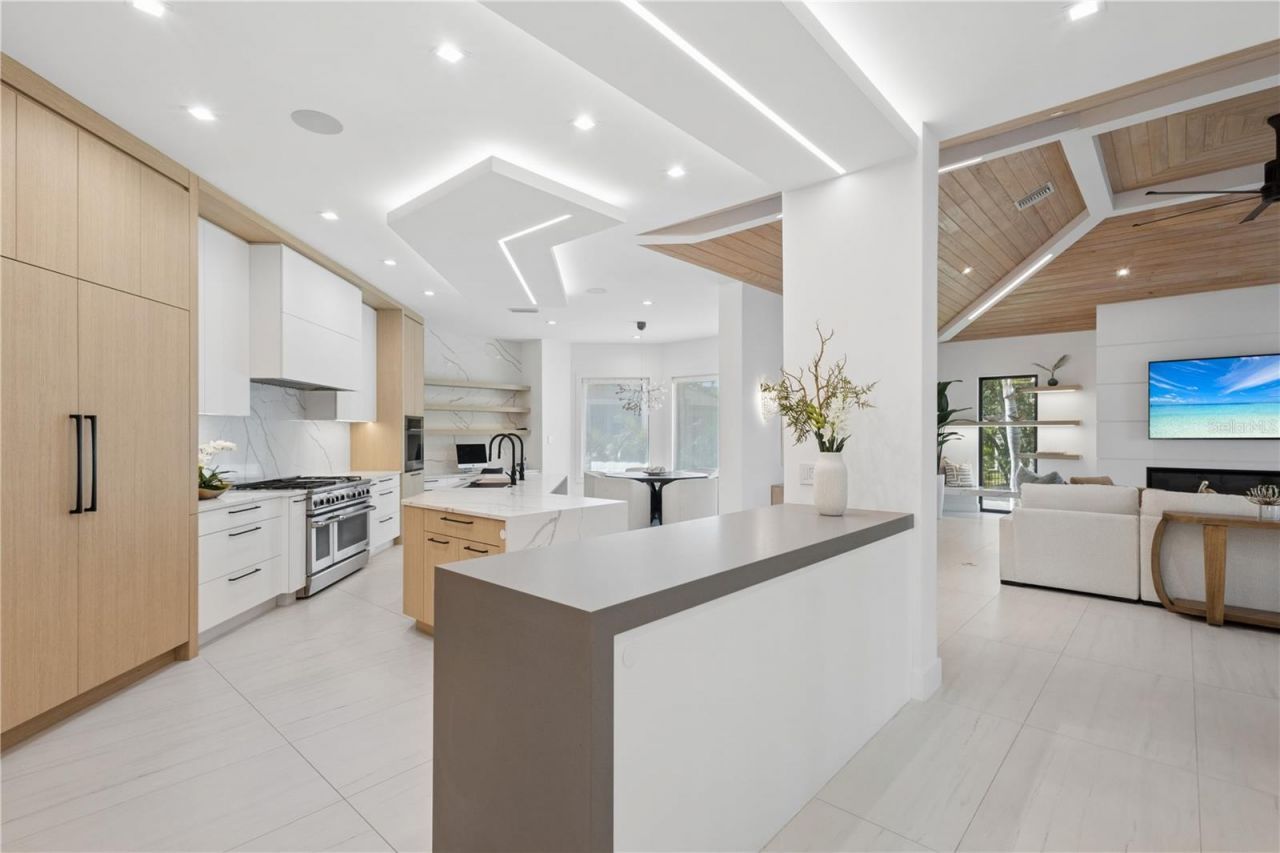 1808 Flower Drive, Sarasota, FL 34239 Photo