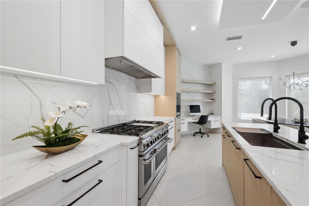 1808 Flower Drive, Sarasota, FL 34239 Photo