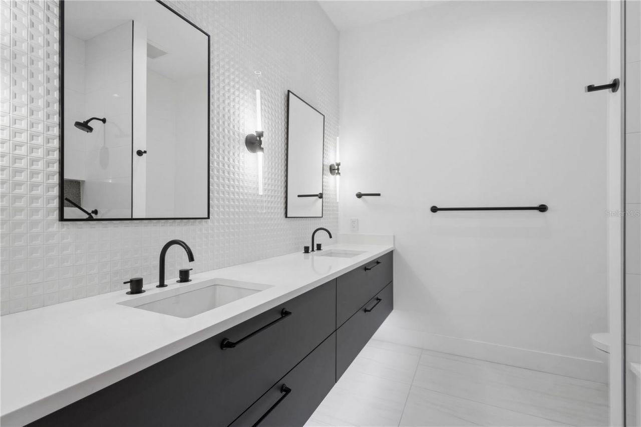 1808 Flower Drive, Sarasota, FL 34239 Photo