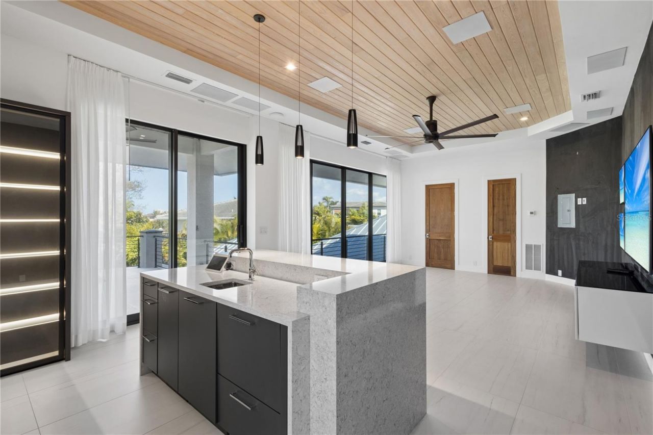 1808 Flower Drive, Sarasota, FL 34239 Photo