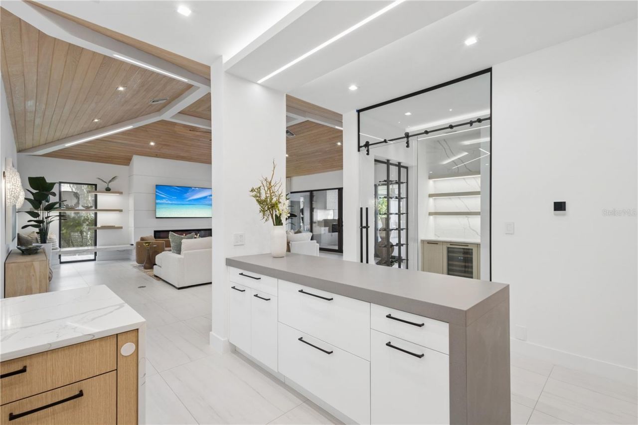 1808 Flower Drive, Sarasota, FL 34239 Photo