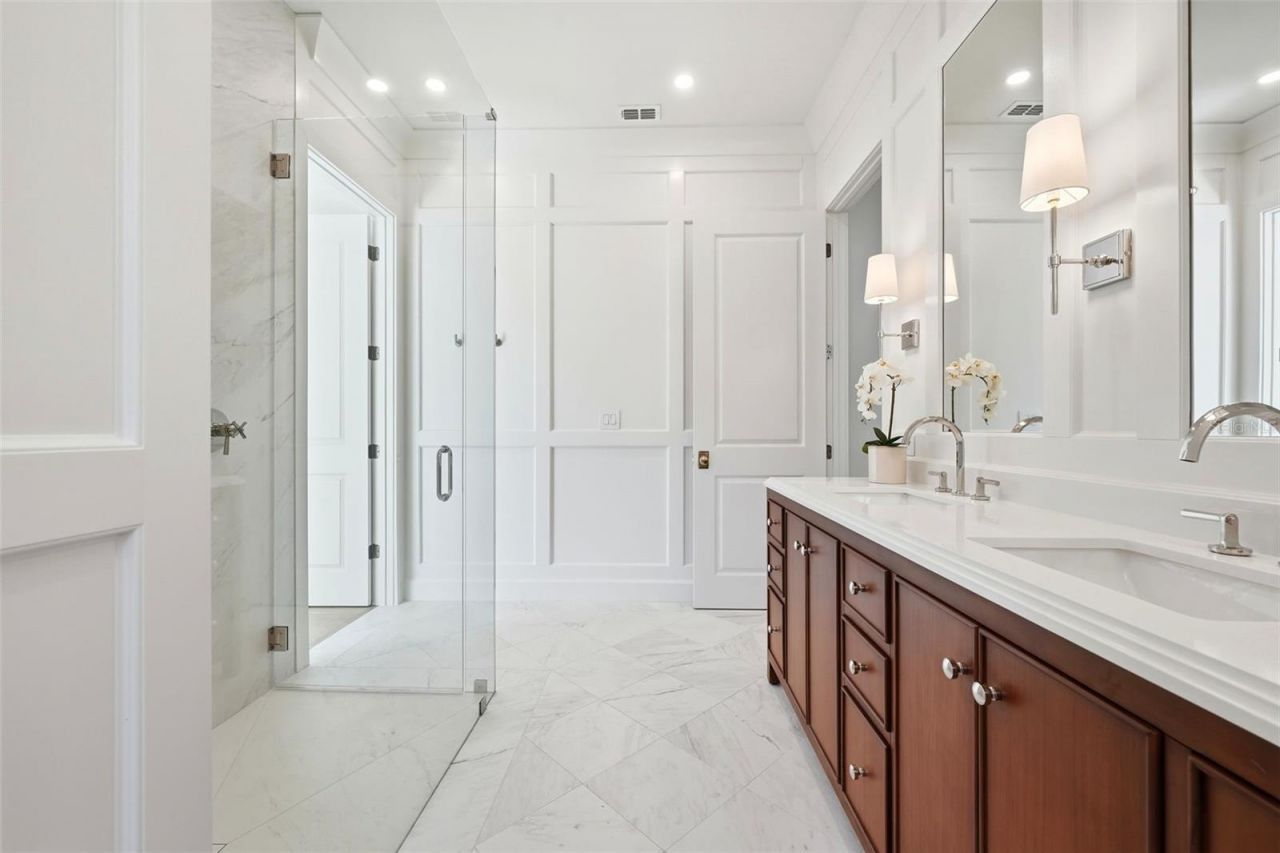 15 E Hazel Street, Orlando, FL 32804 Photo