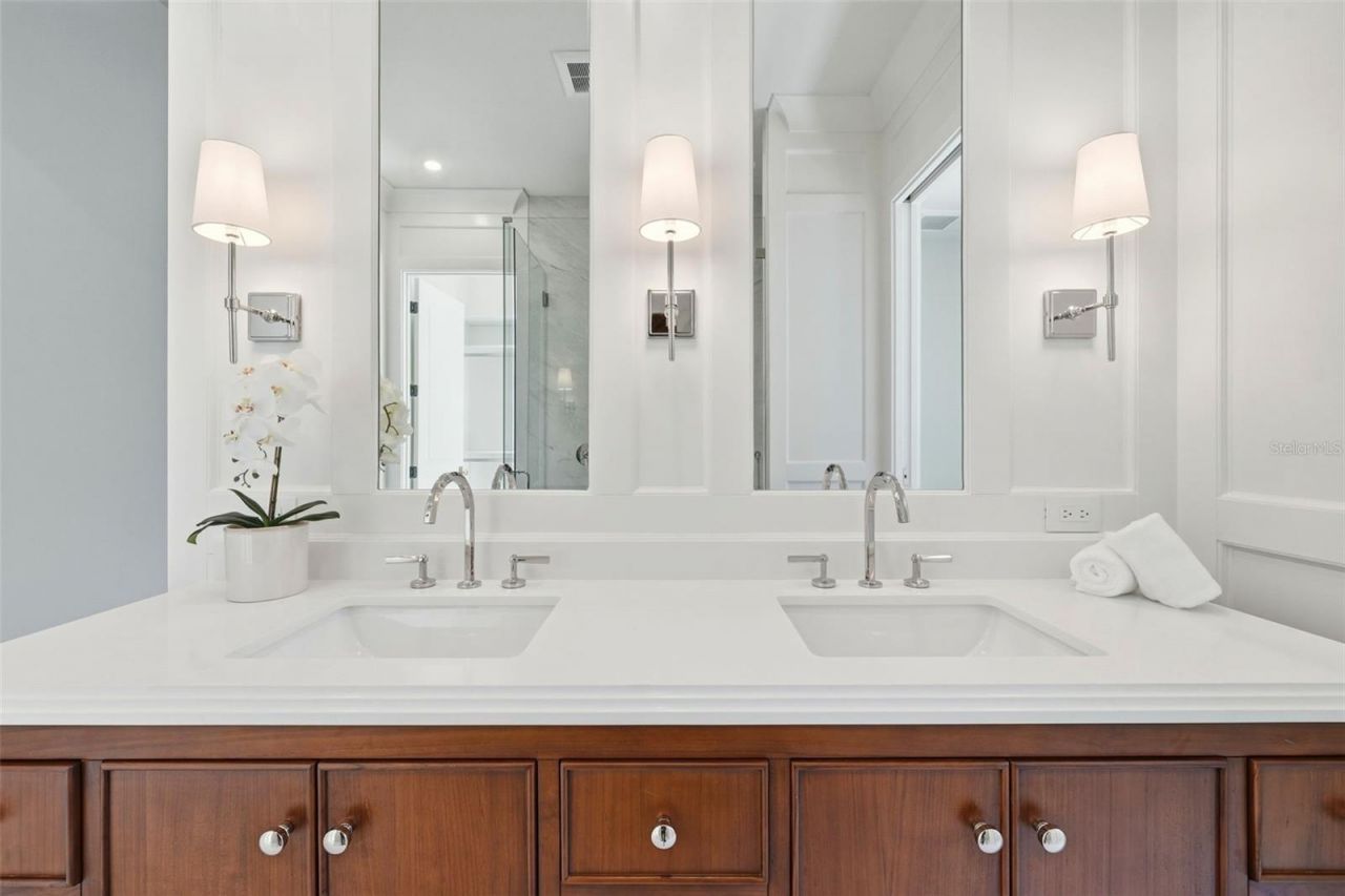 15 E Hazel Street, Orlando, FL 32804 Photo