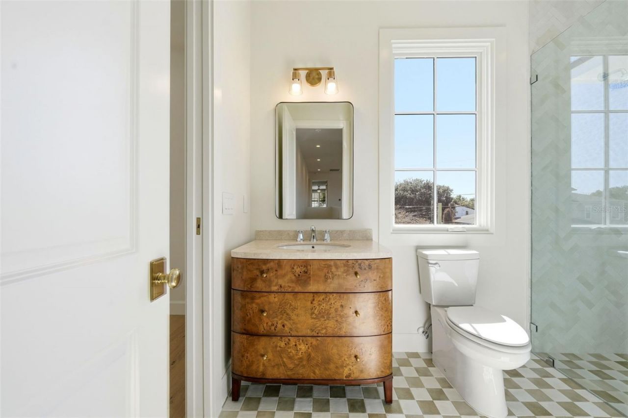 15 E Hazel Street, Orlando, FL 32804 Photo