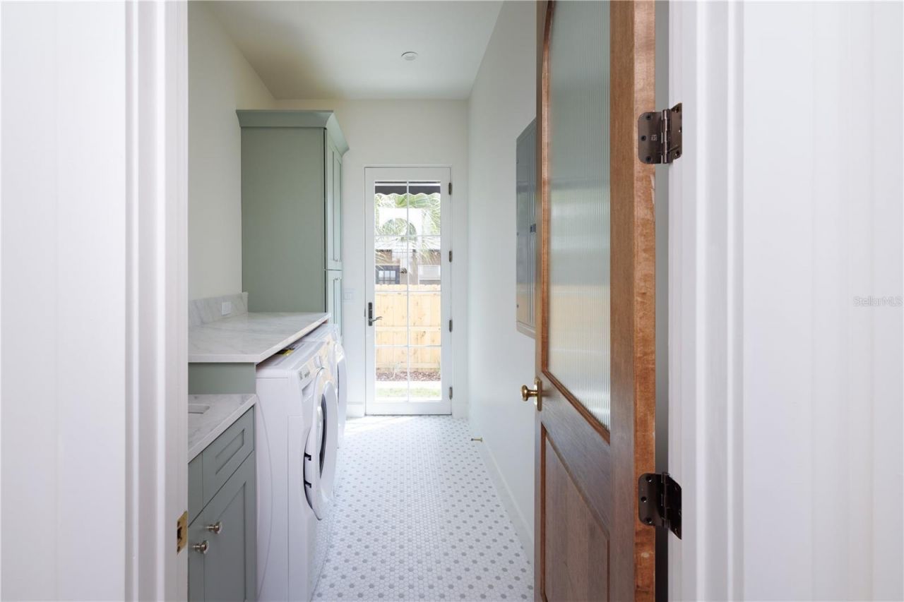 15 E Hazel Street, Orlando, FL 32804 Photo