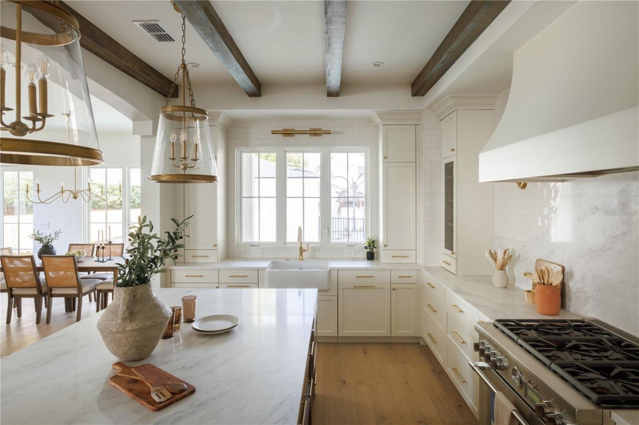 15 E Hazel Street, Orlando, FL 32804 Photo