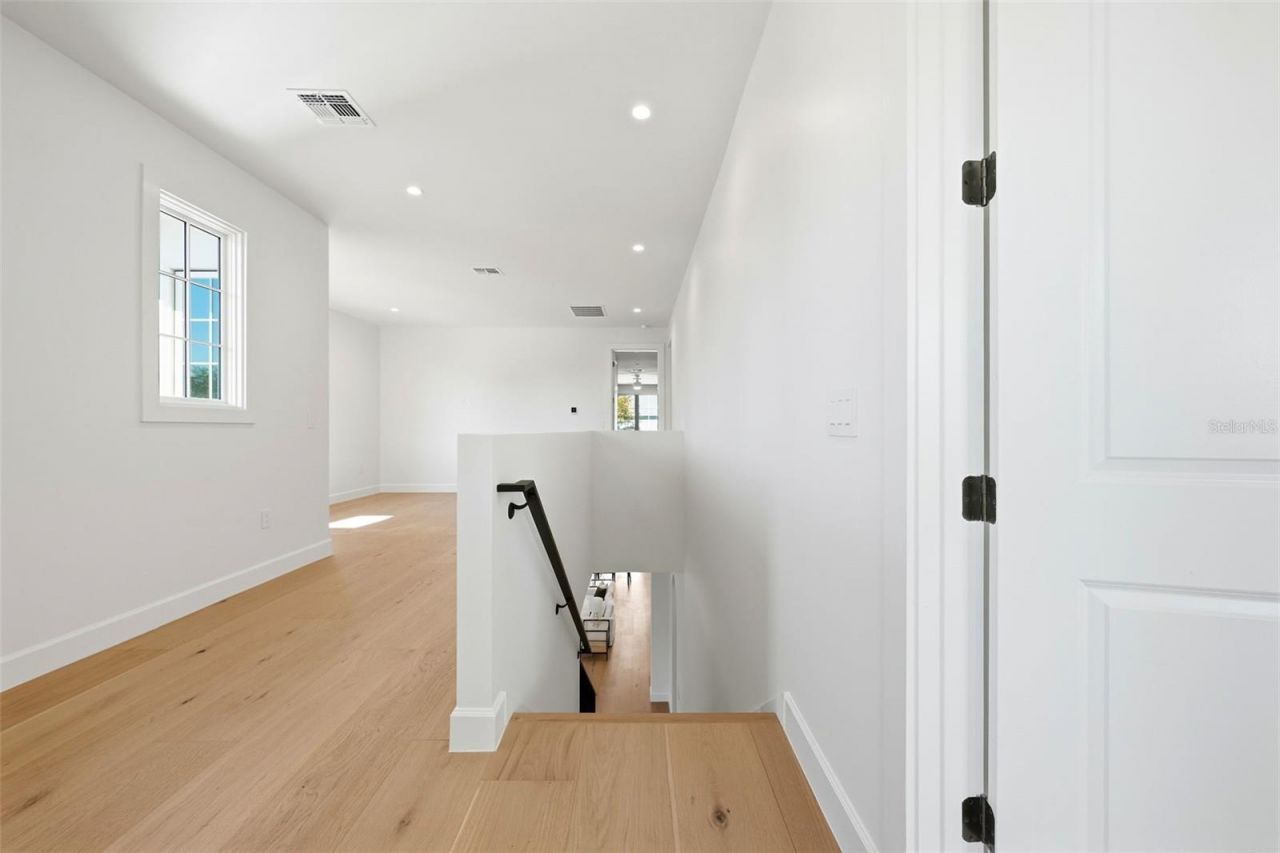 15 E Hazel Street, Orlando, FL 32804 Photo