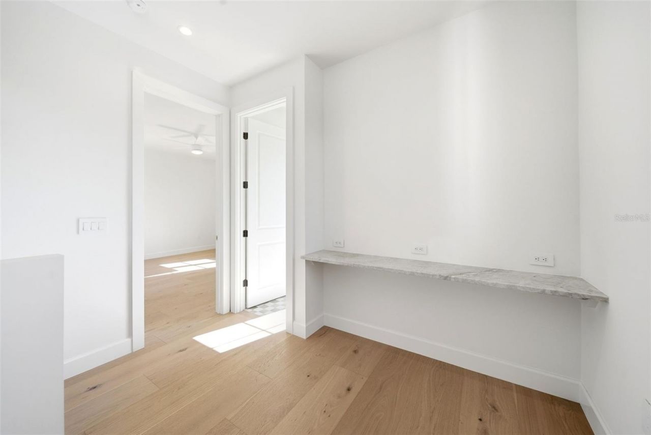 15 E Hazel Street, Orlando, FL 32804 Photo