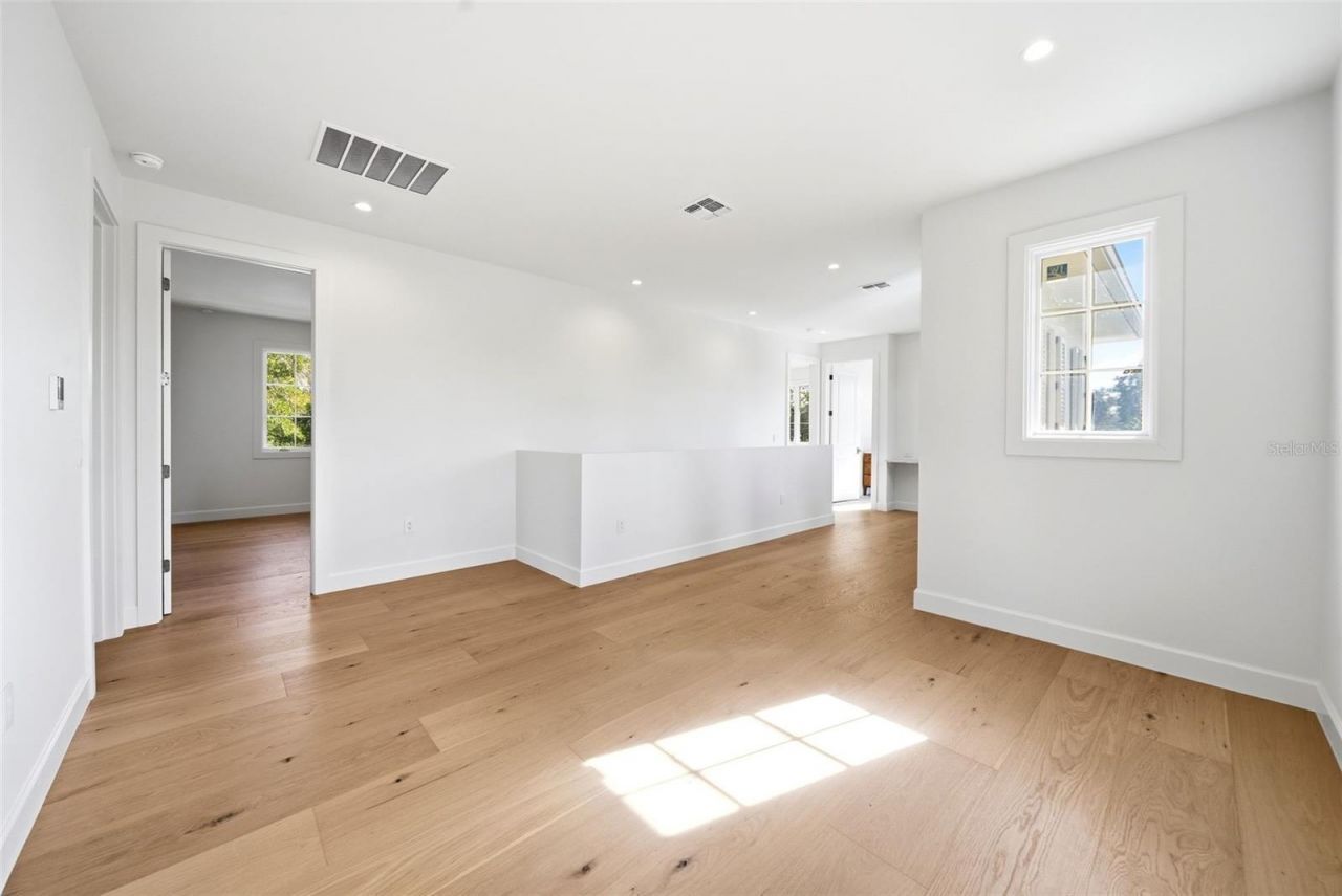 15 E Hazel Street, Orlando, FL 32804 Photo