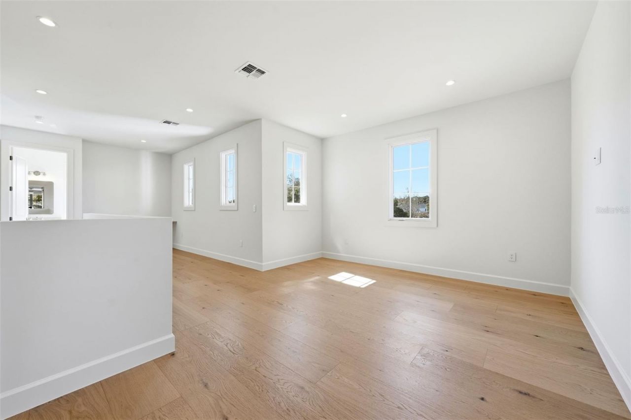 15 E Hazel Street, Orlando, FL 32804 Photo